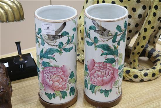 A pair of Chinese famille rose cylindrical vases, Tongzhi mark and period H.31cm